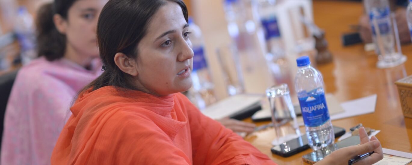 Zahra Nooreen - struggles to convincing society
